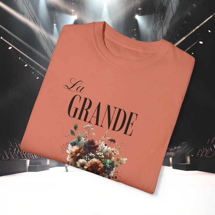 THE GRAND ELEGANCE T-SHIRT