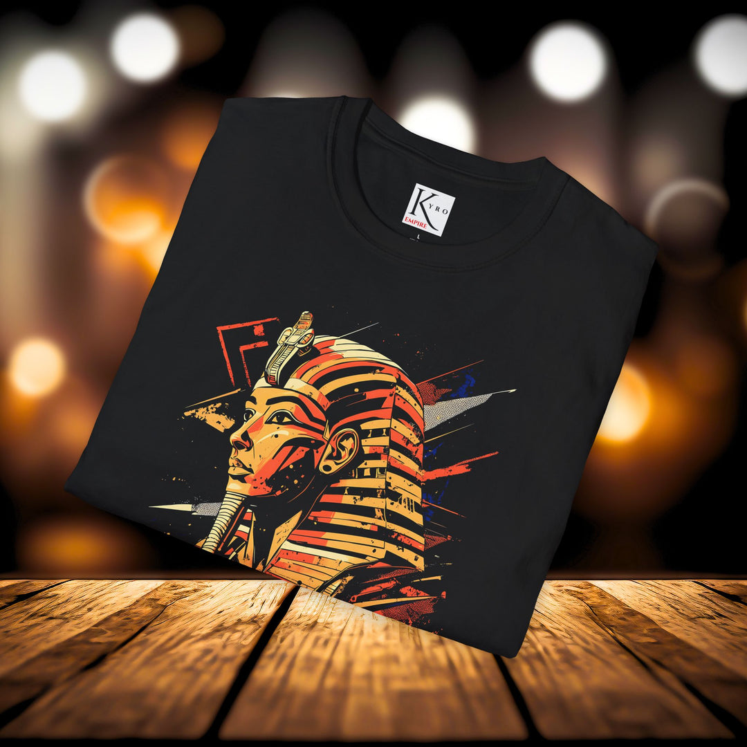 RETRO & REGAL T-SHIRT