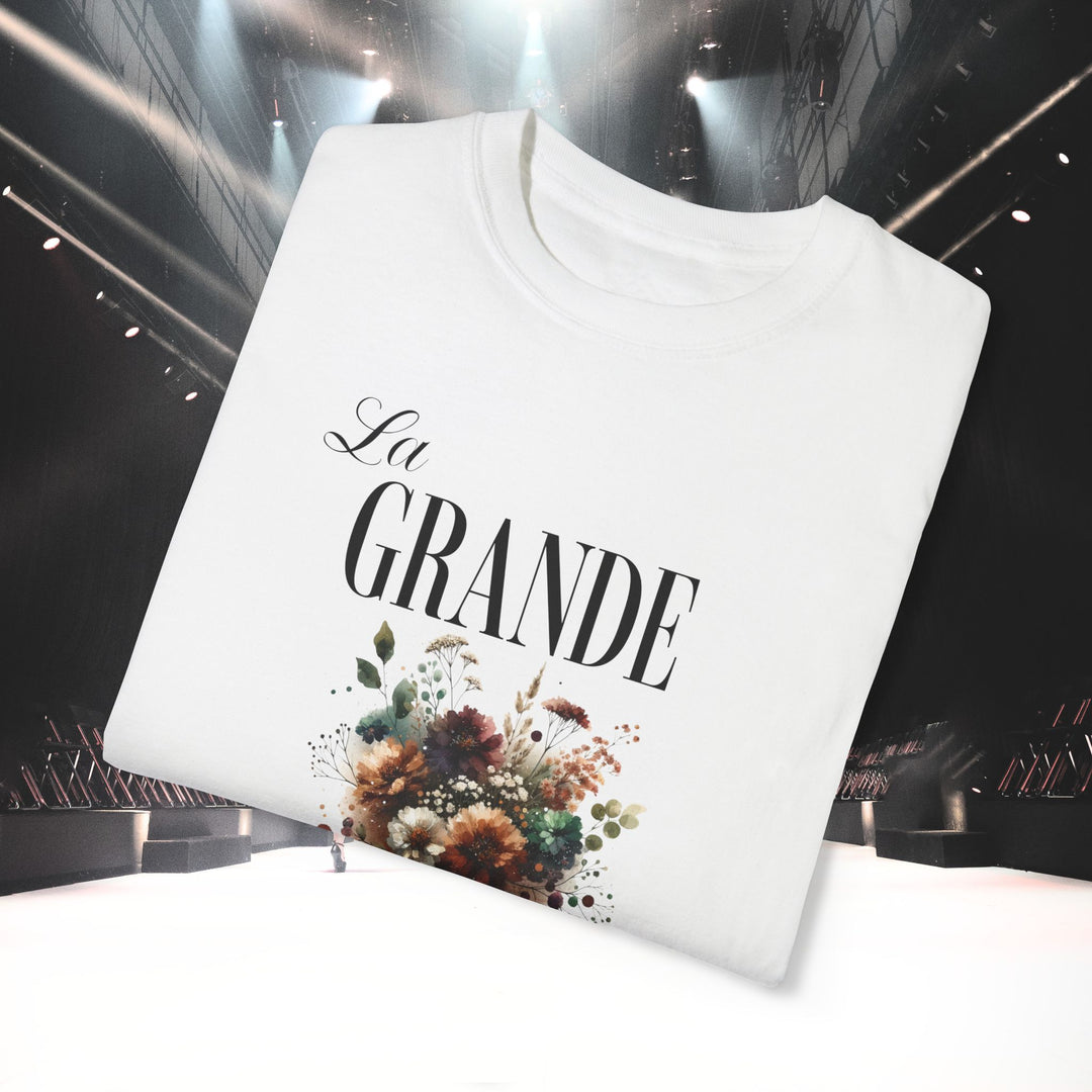 THE GRAND ELEGANCE T-SHIRT